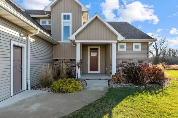 Neenah, WI 54956-4218,2203 MADELYNN LN