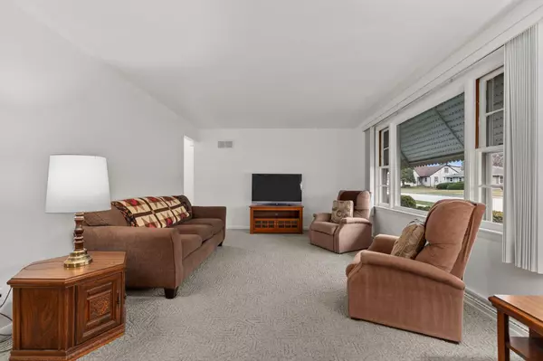 Kaukauna, WI 54130,300 E 16TH ST