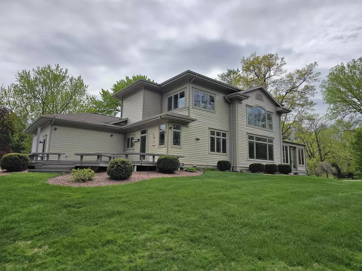 Waupaca, WI 54981,E1398 RURAL RD