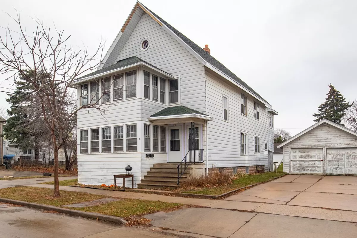 Oshkosh, WI 54901-5111,210 BAY ST