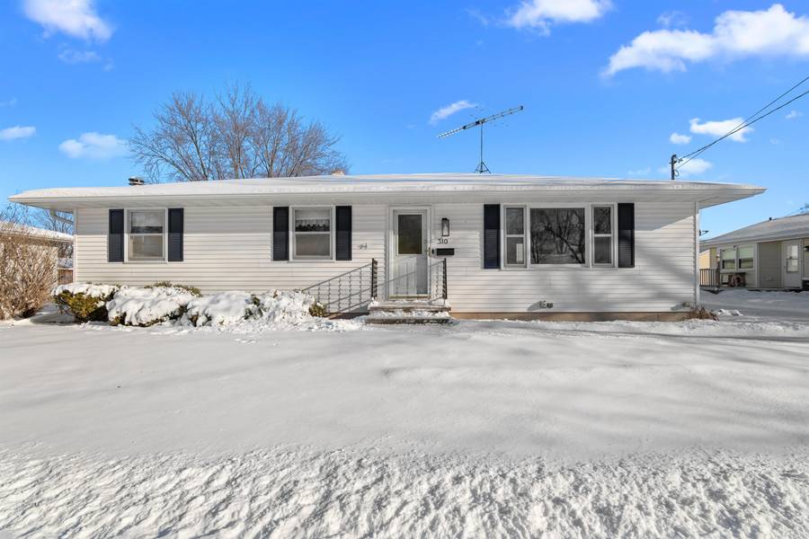 310 HAWK ST, Oshkosh, WI 54902-4228