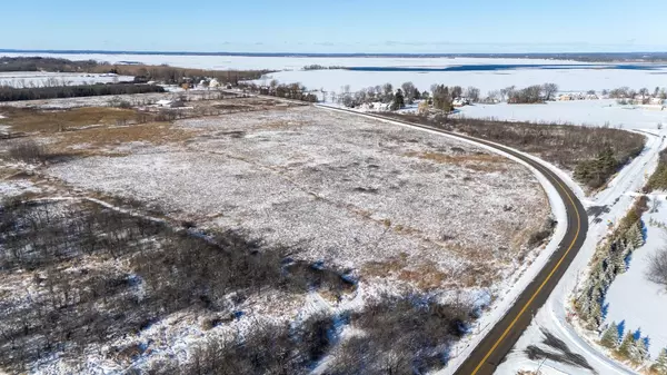 Winneconne, WI 54986,SHORELINE DR