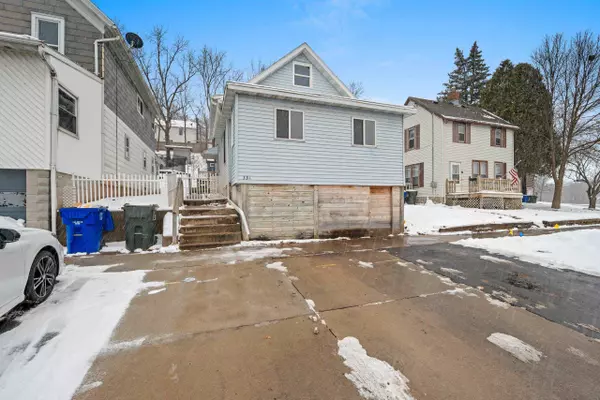 331 W 3RD ST, Kaukauna, WI 54130