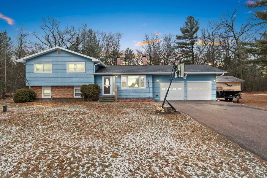 N2989 PIONEER RD, Clintonville, WI 54929