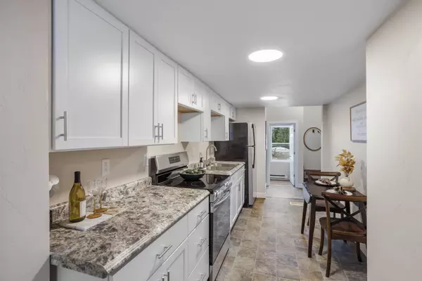 Neenah, WI 54956,225 GRUENWALD AVE