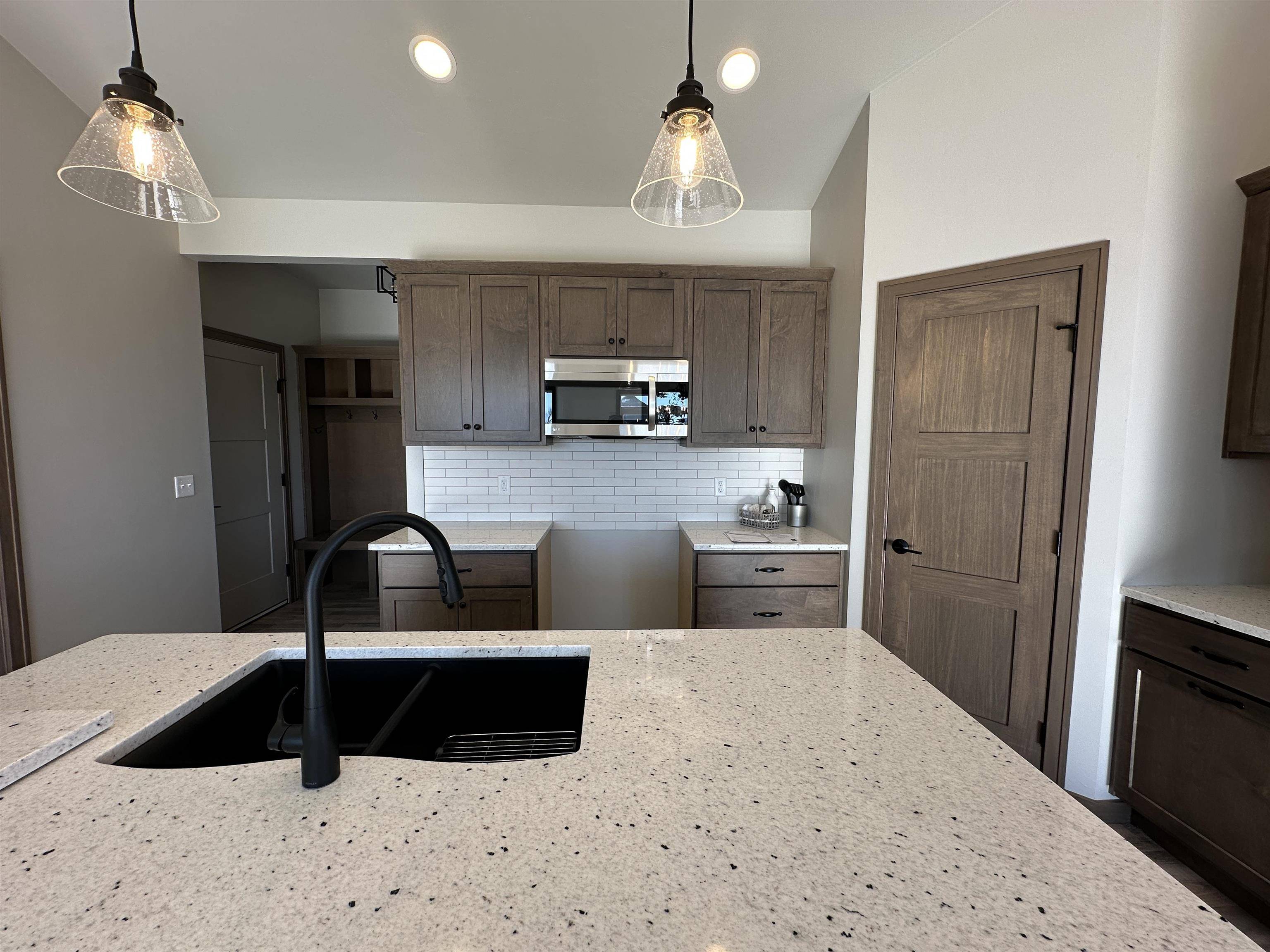 Appleton, WI 54913,2317 E HONEYGOLD CT