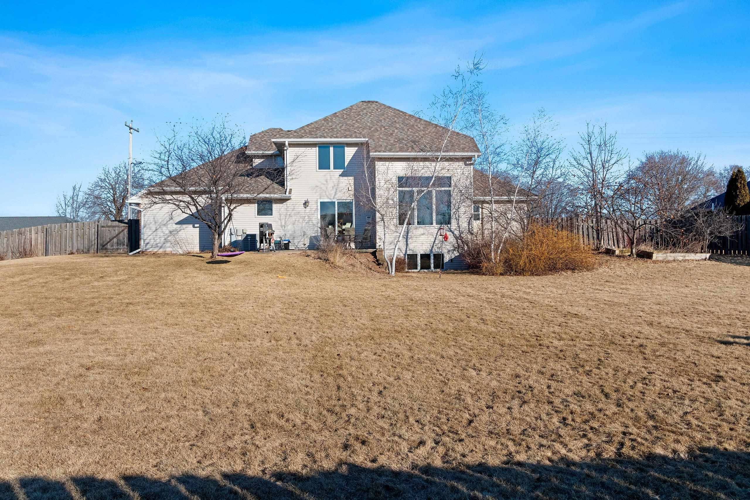 De Pere, WI 54115,1573 RED MAPLE RD