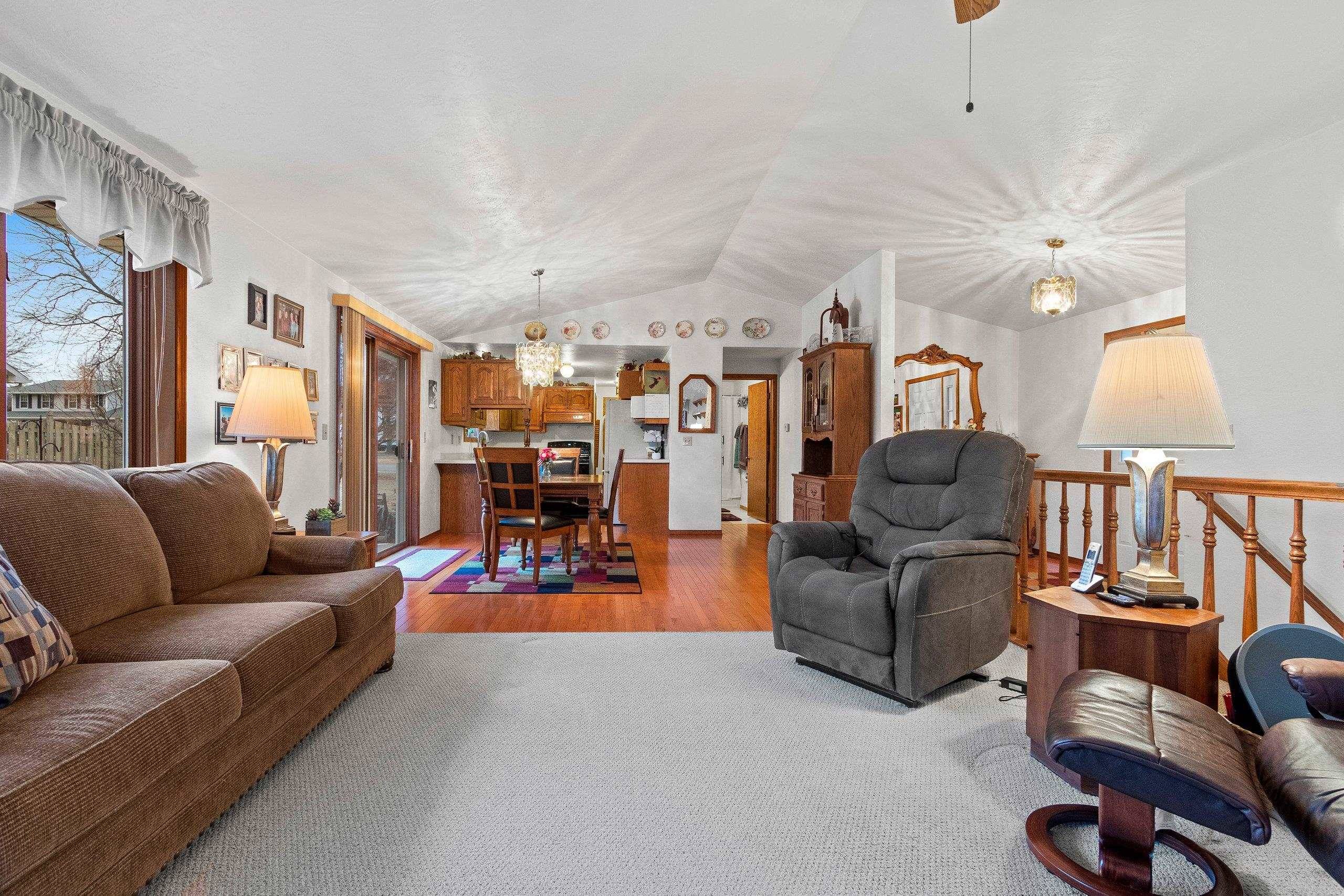 De Pere, WI 54115-3653,509 CRESTVIEW LN
