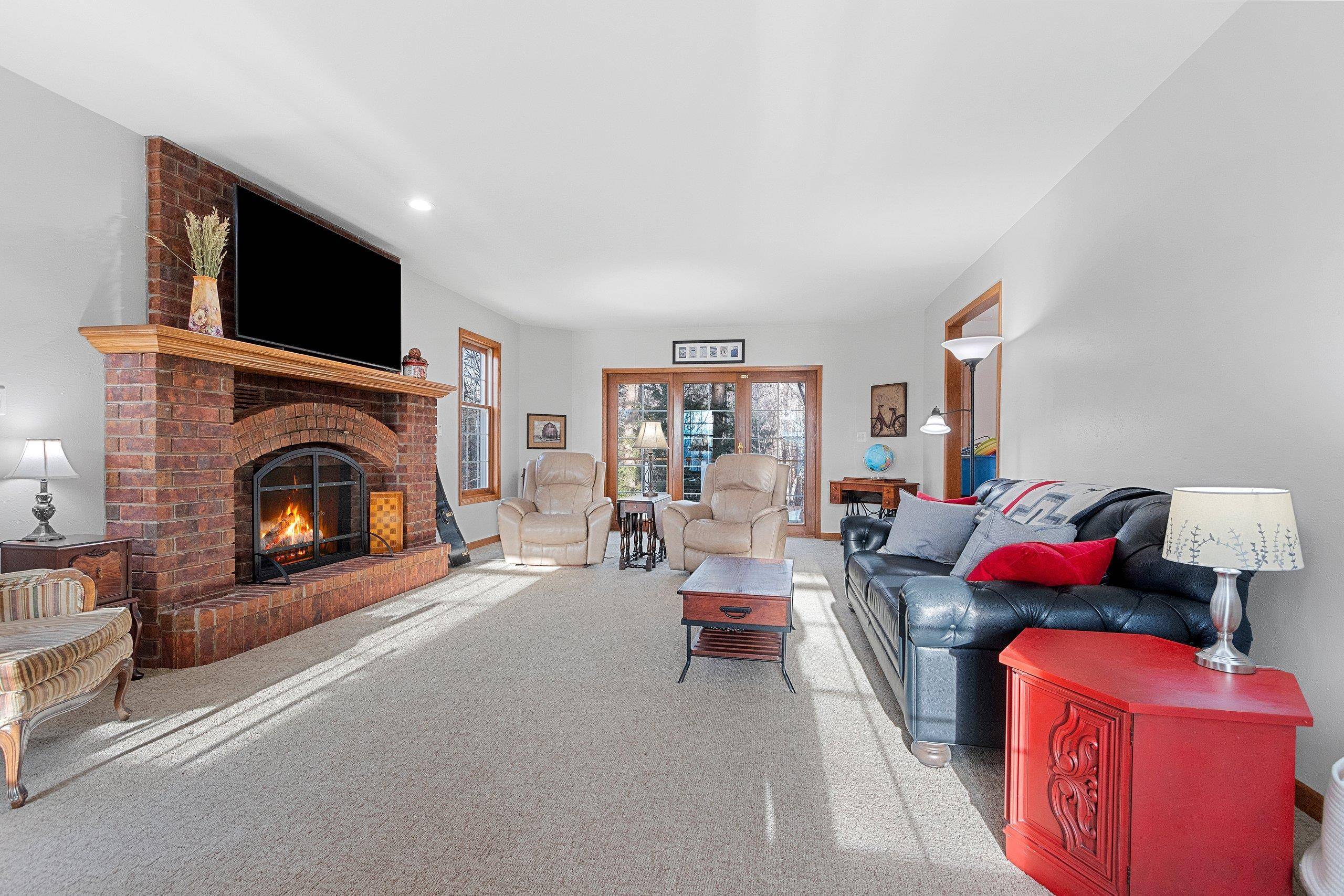 Oneida, WI 54155-9091,650 ROLLING MEADOWS DR