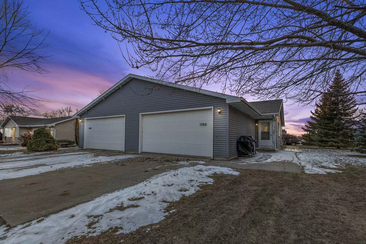 Menasha, WI 54952,1264 BRIARWOOD DR