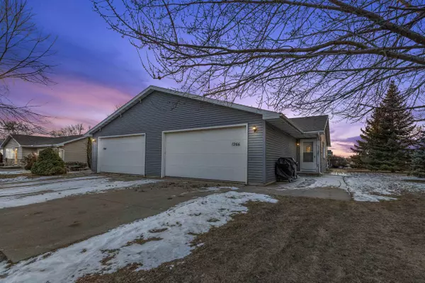 1264 BRIARWOOD DR, Menasha, WI 54952