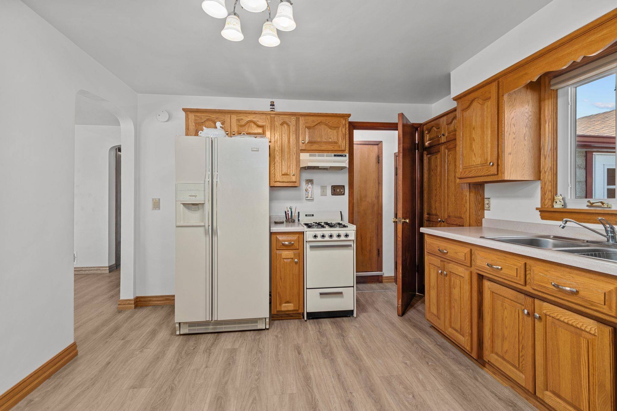 Green Bay, WI 54313-7843,12439 VELP AVE