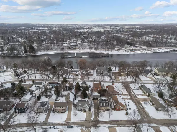 Appleton, WI 54915-1212,267 RIVER DR