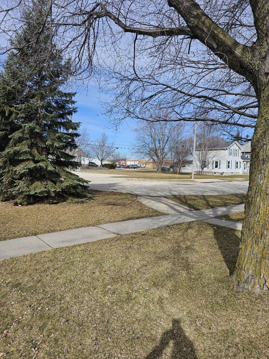 Fond Du Lac, WI 54935,401 W JOHNSON ST
