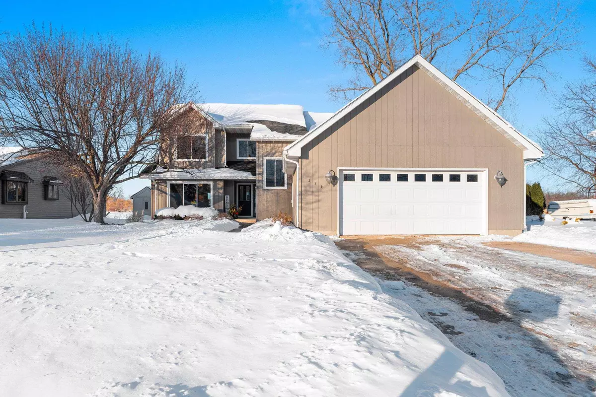 Hortonville, WI 54944,314 LAKEVIEW AVE