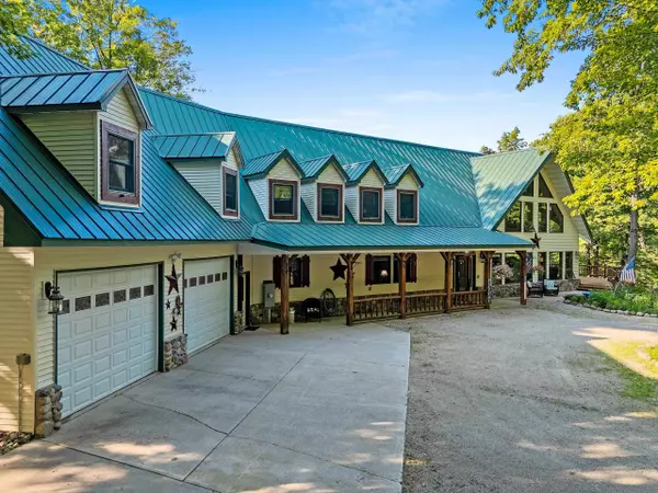 Crivitz, WI 54114,W8310 MEYER LN