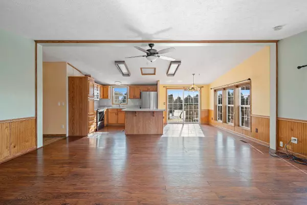 New Holstein, WI 53061,N1931 ORCHARD RD