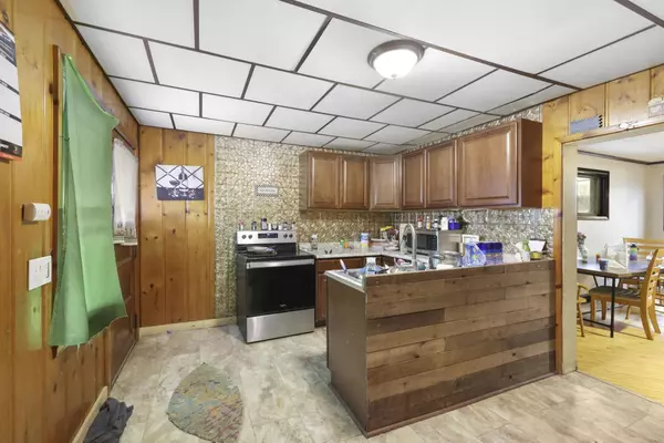 Kaukauna, WI 54130,229 JOHN ST