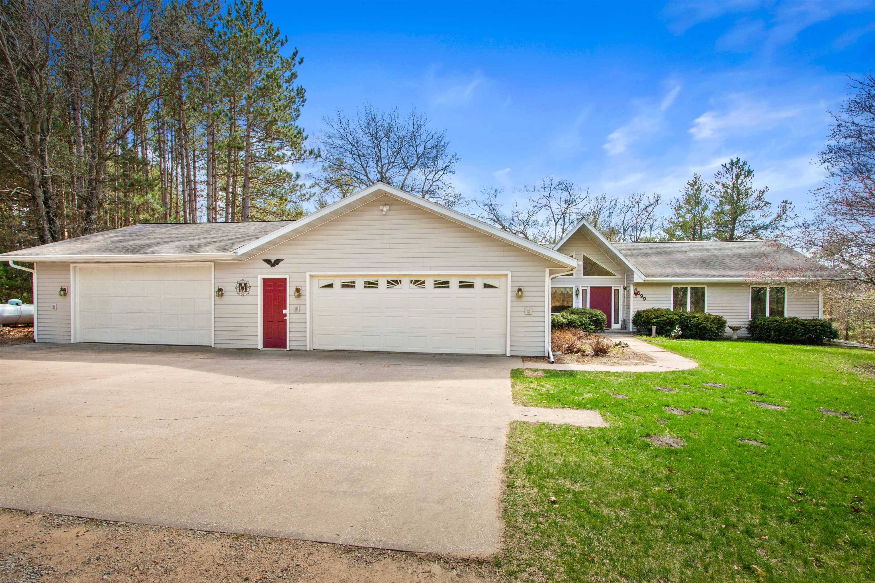 6699 2ND AVE, Almond, WI 54909