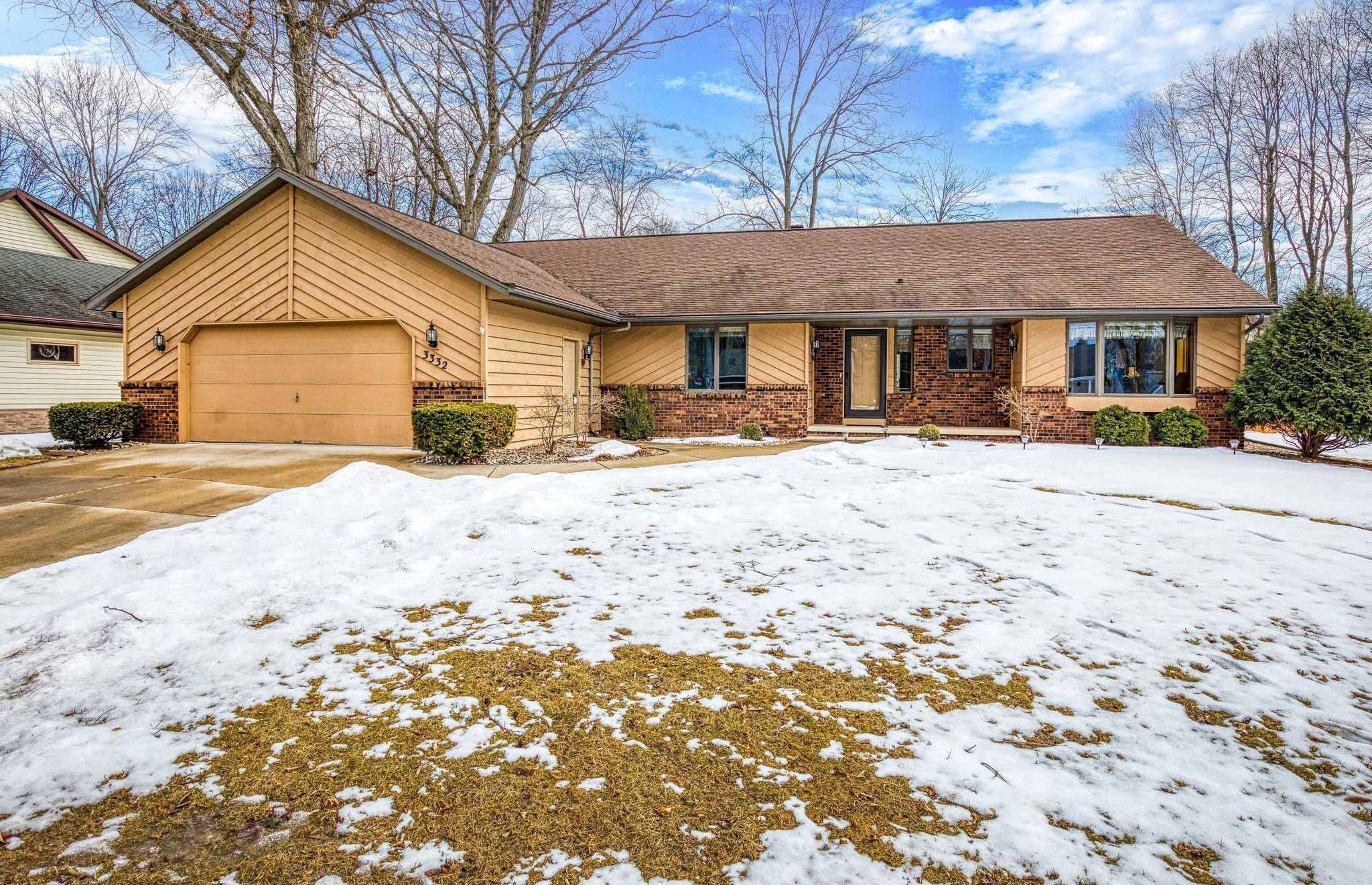 3332 S POPLAR LN, Appleton, WI 54915-4541