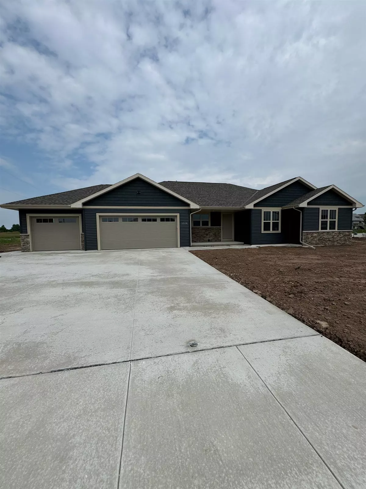 Luxemburg, WI 54217-0000,1508 FRONTIER RD