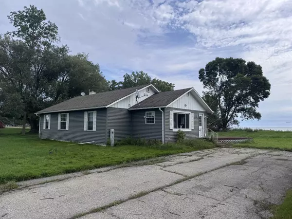 6988 COUNTY ROAD Y, Oconto, WI 54153-9362