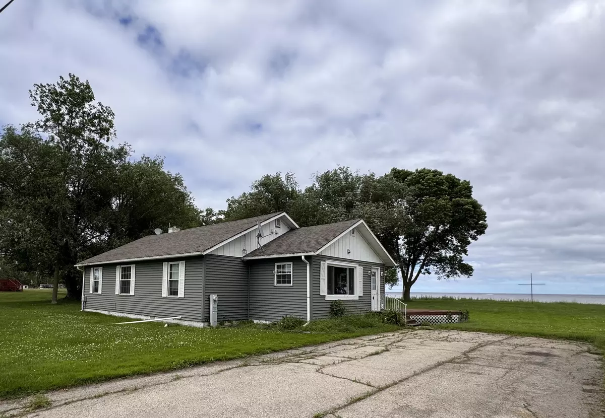 Oconto, WI 54153-9362,6988 COUNTY ROAD Y