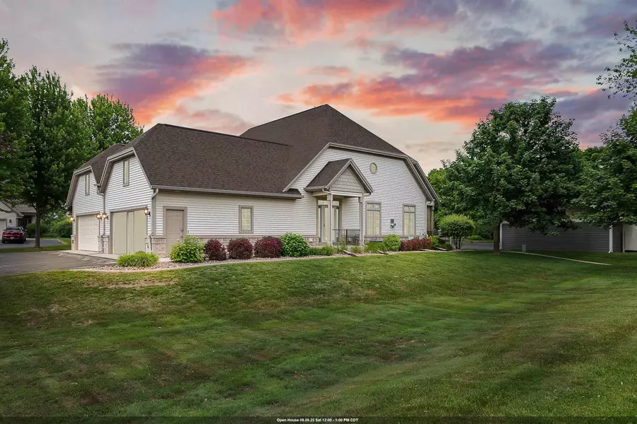 341 WINNEBAGO DR, Fond Du Lac, WI 54935