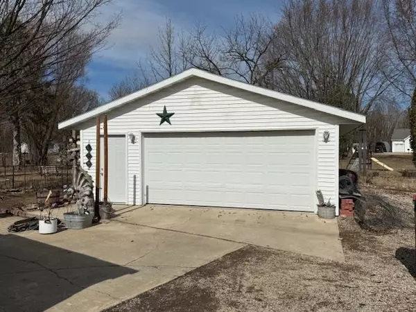 Gillett, WI 54124,133 W PINE ST