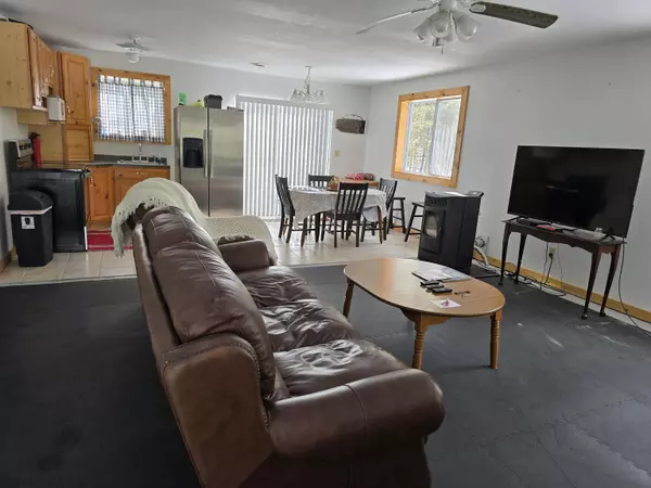 Athelstane, WI 54104,N12061 OAKWOOD LN