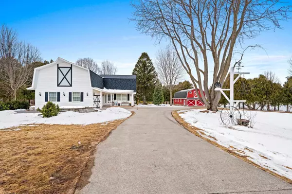 1513 CLAIRVILLE RD, Oshkosh, WI 54904