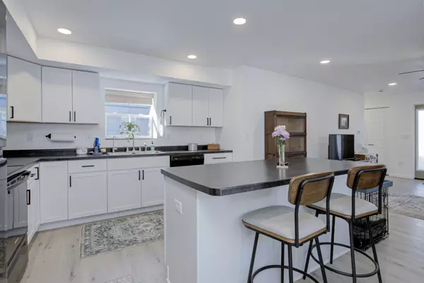 Iola, WI 54945,175 S MAIN ST