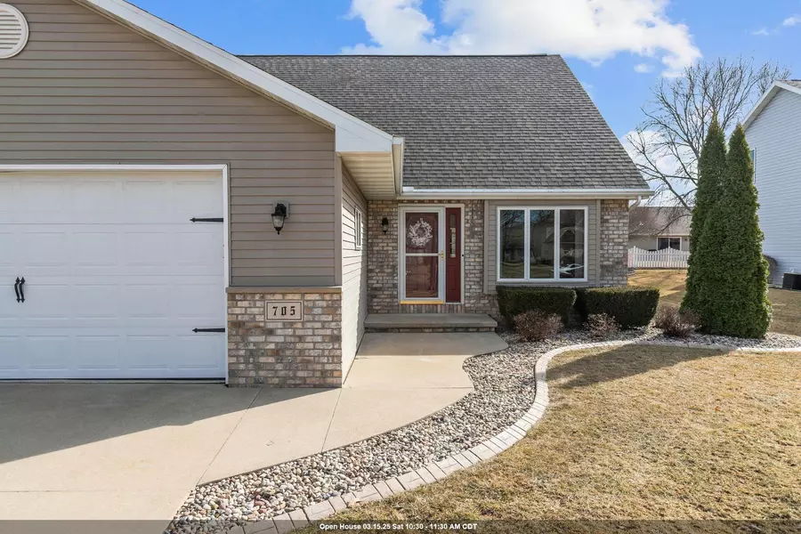 705 HIGHVIEW LN, Kimberly, WI 54136