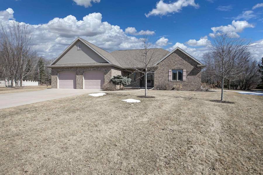 N8442 MUIRFIELD WAY, Menasha, WI 54952