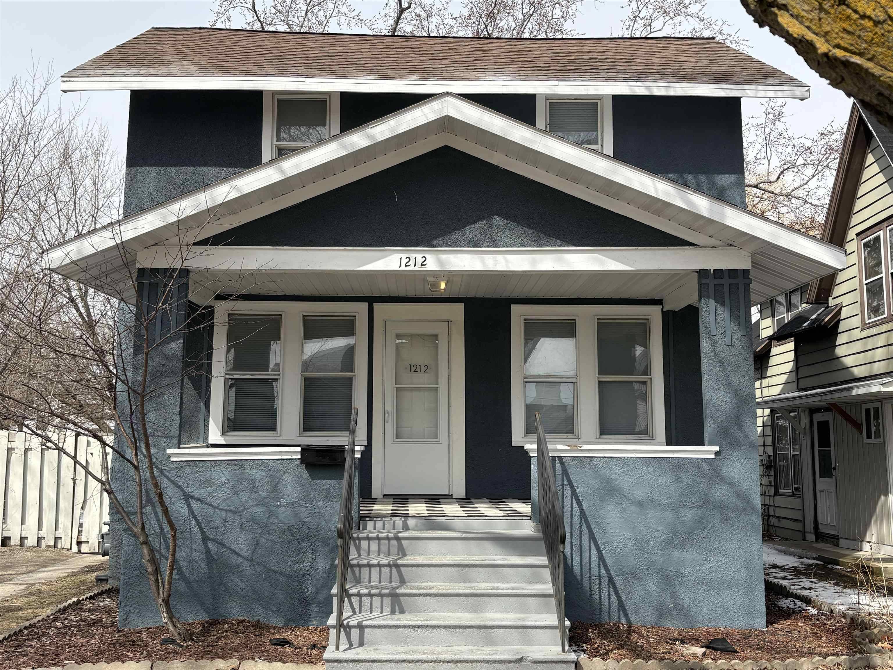 1212 S BROADWAY, Green Bay, WI 54304