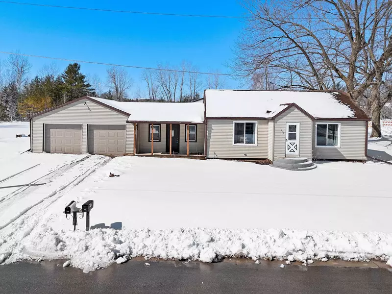 207 PARK AVE, Oconto Falls, WI 54154