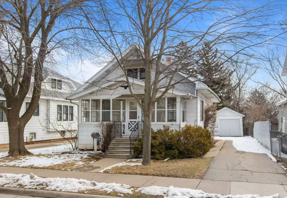 Oshkosh, WI 54901,824 BOWEN ST