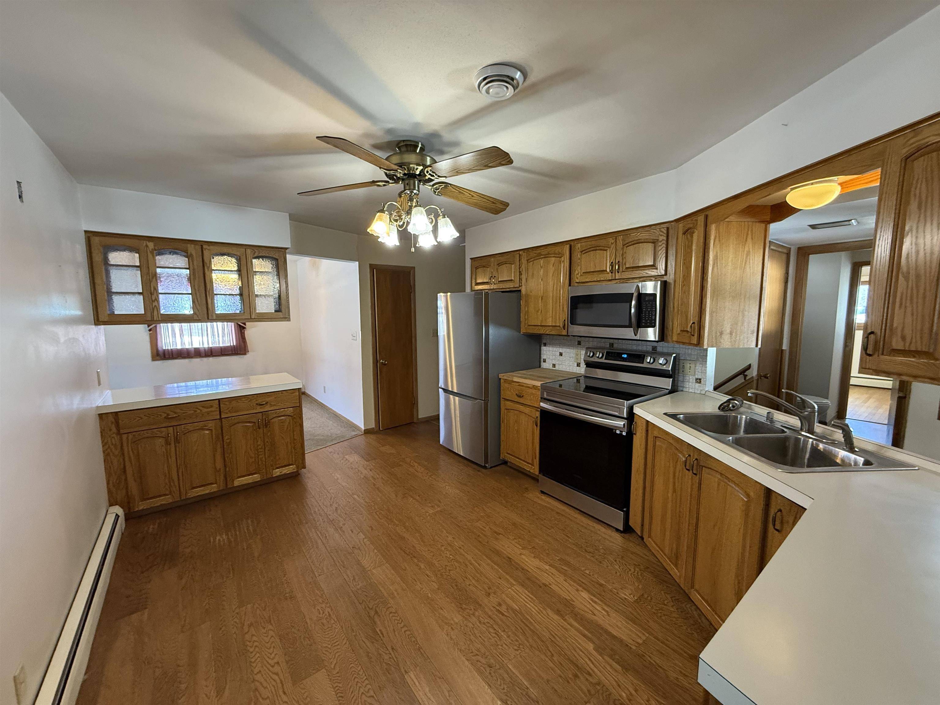 Brownsville, WI 53006,628 OAK ST