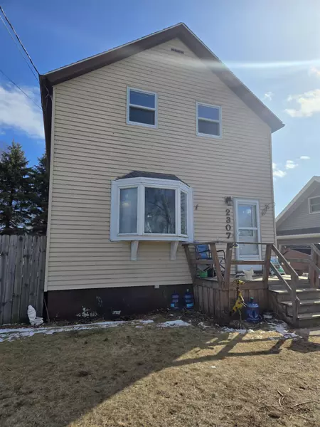 2307 9TH PL, Two Rivers, WI 54241-9999