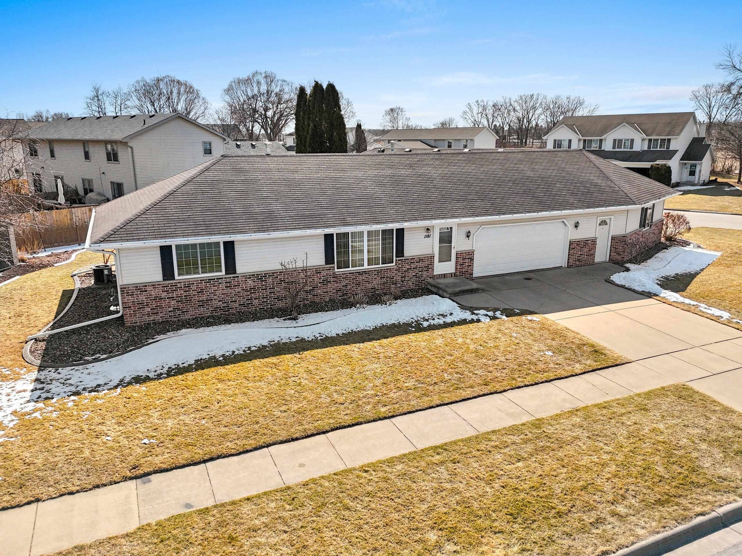 De Pere, WI 54115,1181 LOIS ST