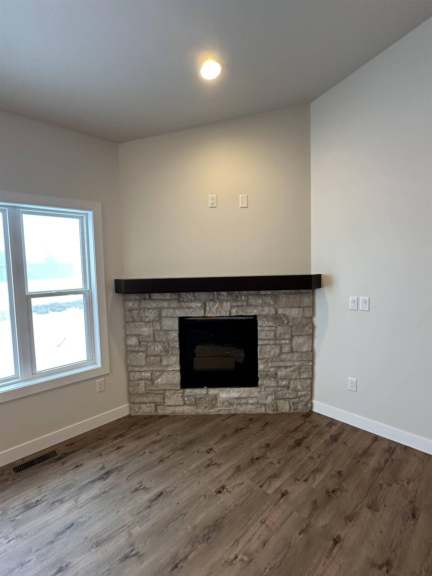 Menasha, WI 54952,W5884 EDGEWOOD DR