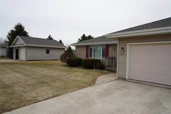 Algoma, WI 54201-1834,420 N PARK RD