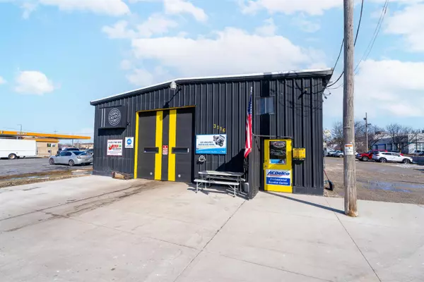 Appleton, WI 54914,3116 W WISCONSIN AVE
