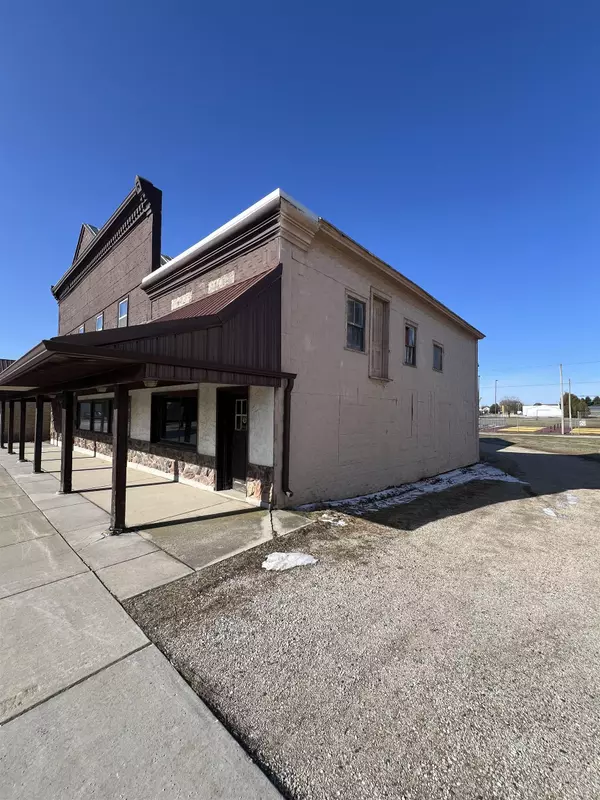 Luxemburg, WI 54217,737 MAIN ST