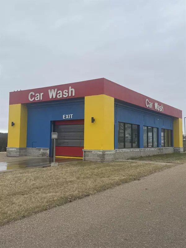 Winneconne, WI 54986,123 N 13TH AVE