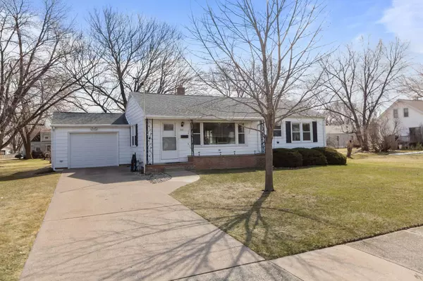 Oshkosh, WI 54902,800 MASON ST