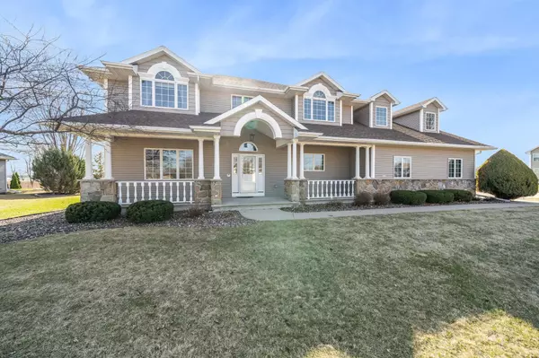 3895 SHOREBIRD CT, Oshkosh, WI 54904
