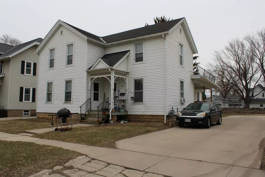 100 8TH ST, Fond Du Lac, WI 54935