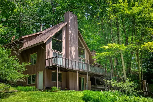 740 MELANIE LN, Oneida, WI 54155-9136