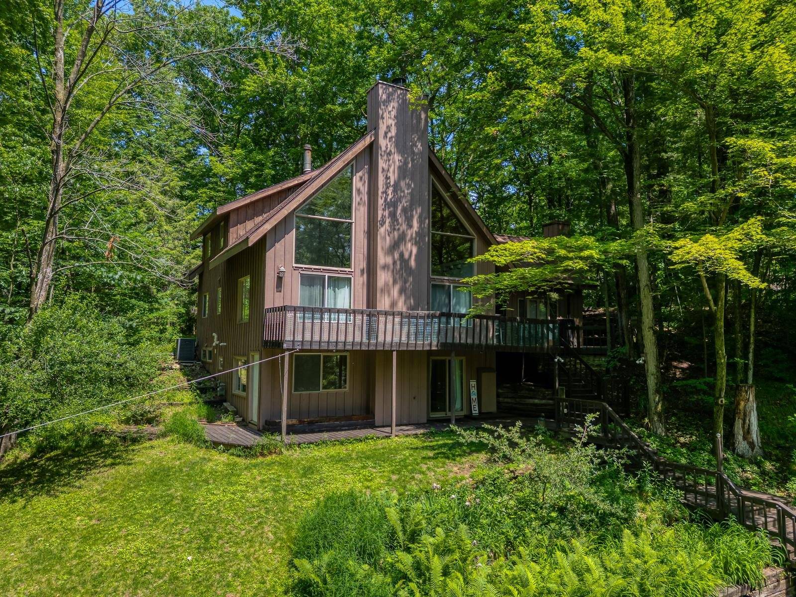 Oneida, WI 54155-9136,740 MELANIE LN
